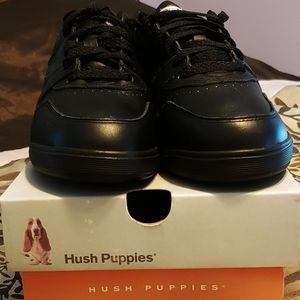 Hush Puppies Black Leather Sneakers Size 7R